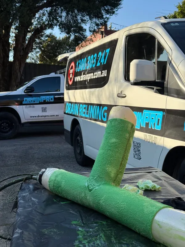 Drainpro truck and team on a Melbourne job, photo 4