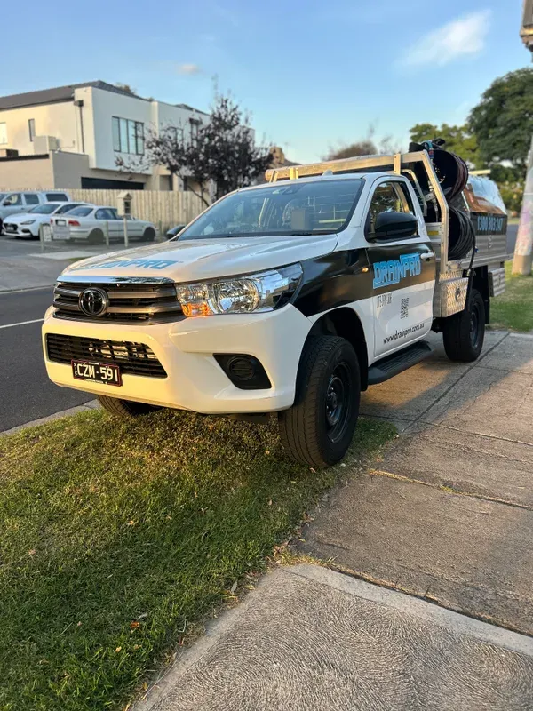 Drainpro truck and team on a Melbourne job, photo 8