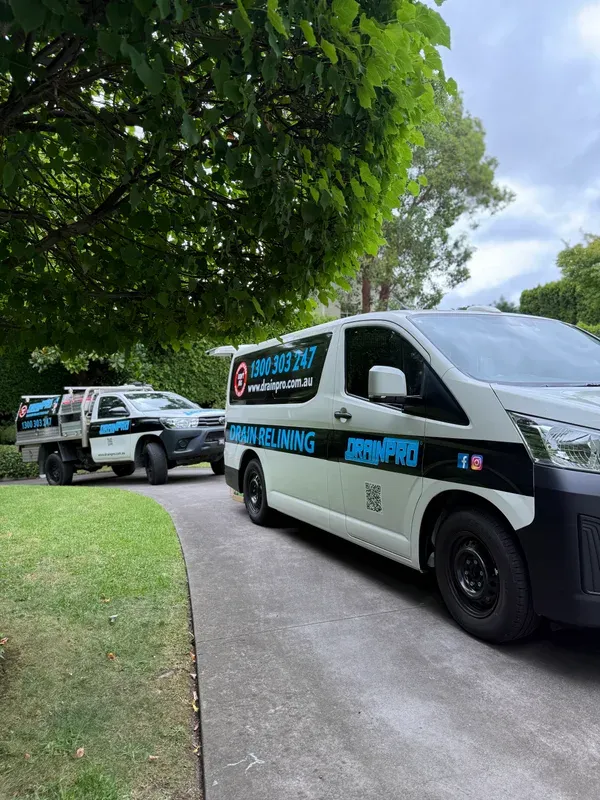 Drainpro truck and team on a Melbourne job, photo 11