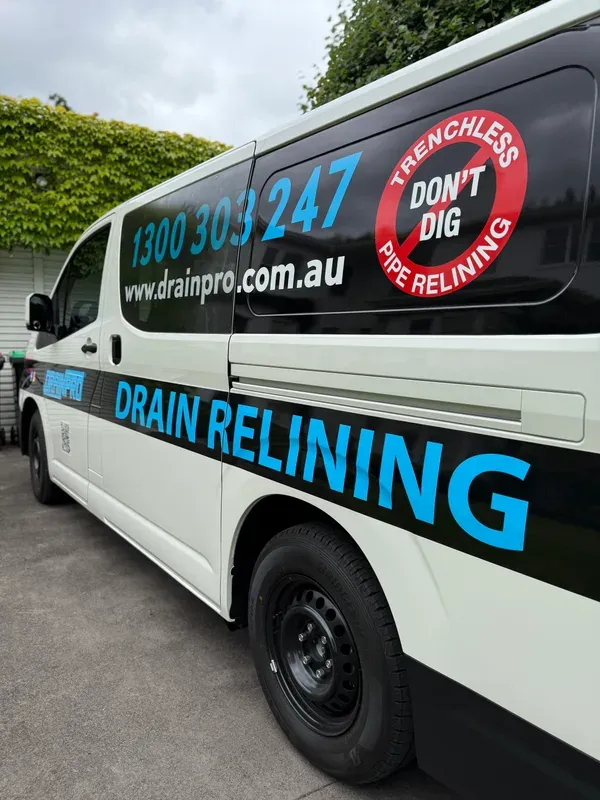 Drainpro truck and team on a Melbourne job, photo 12